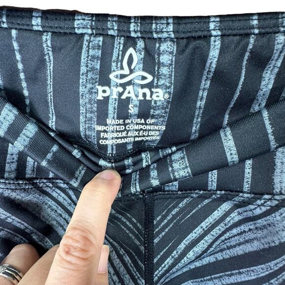 Prana Capri Leggings Black Gray Womens Small Outdoors Performance Hiking Running - Picture 4 of 4